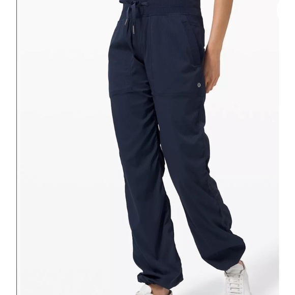 LuLuLemon Dance Studio III Unlined Striped Pants - Picture 12 of 12